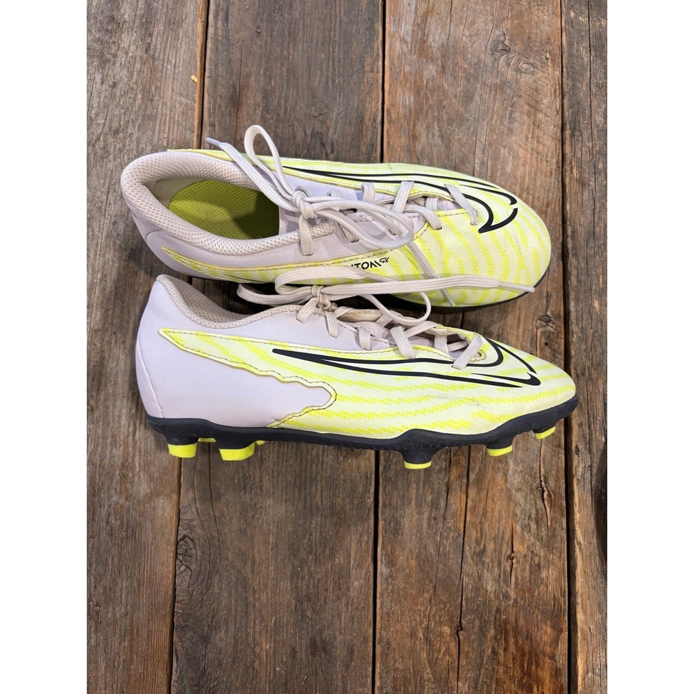Nike phantom Soccer Cleats‎